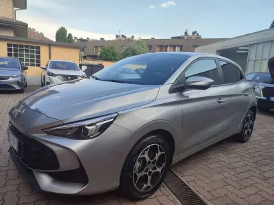 Usata MG MG3 Luxury 194 CV (142 kW) 2025 Grigio Utilitaria