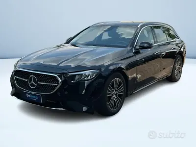 Usata Mercedes E200 Advanced 163 CV (119 kW) 2025 Nero Station wagon