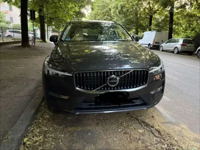 Usata Volvo XC60 Core 197 CV (144 kW) 2022 Nero SUV