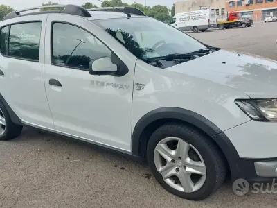 Usata Dacia Sandero Stepway 90 CV (66 kW) 2014 Bianco Berlina