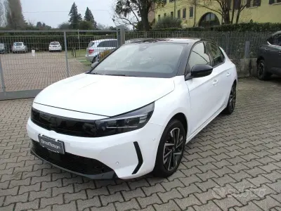 Usata Opel Corsa 101 CV (74 kW) 2025 Bianco Utilitaria