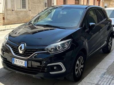 Usata Renault Captur Zen 90 CV (66 kW) 2018 Nero SUV