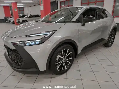 Second-hand Toyota C-HR Trend 98 CP (72 kW) 2025 Argintiu SUV