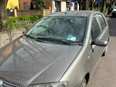 Usata Fiat Punto 60 CV (44 kW) 2005 Grigio Utilitaria