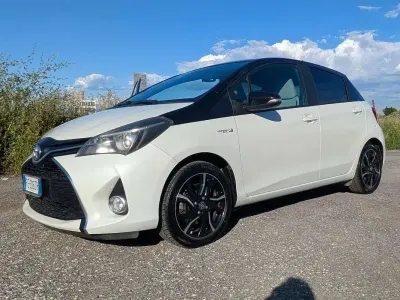 Usata Toyota Yaris Hybrid