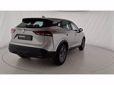 Usata Nissan Qashqai Acenta 140 CV (102 kW) 2022 Grigio chiaro SUV