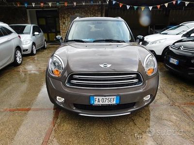 Usata Mini Cooper D Countryman 111 CV (81 kW) 2015 Marrone SUV