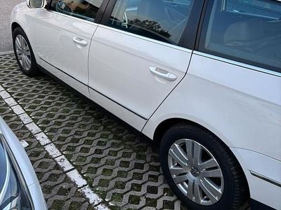 Usata VW Passat 116 CV (85 kW) 2007 Bianco Station wagon