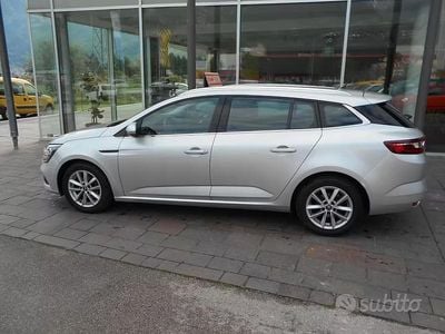 Usado Renault Mégane GrandTour Business 110 CV (80 kW) 2018 Gris Familiar