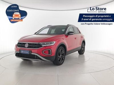 Usata VW T-Roc Sport 150 CV (110 kW) 2025 Kings red metallizzato nero SUV