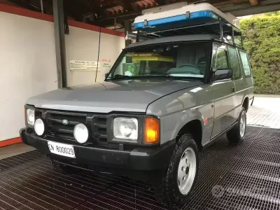 Usata Land Rover Discovery 113 CV (83 kW) 1991 Grigio SUV