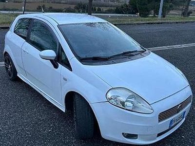 Usata Fiat Grande Punto 90 CV (66 kW) 2009 Bianco Utilitaria