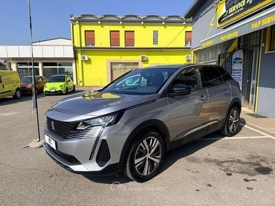 Usata Peugeot 3008 Allure 131 CV (96 kW) 2023 Argento SUV