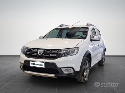 Bianco Usata 2017 Dacia Sandero Stepway Berlina | 10.395 € (Buon prezzo)