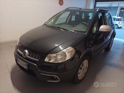 Usata Fiat Sedici 120 CV (88 kW) 2013 SUV
