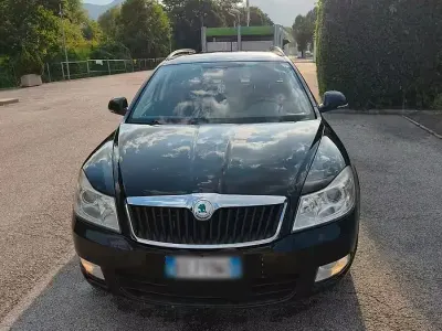 Usata Skoda Octavia 105 CV (77 kW) 2010 Nero Station wagon