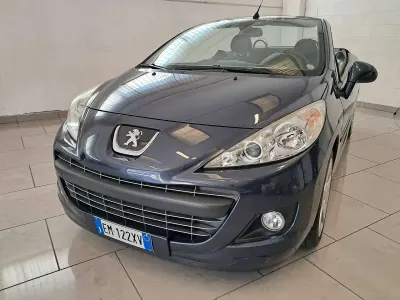 Usata Peugeot 207 CC 120 CV (88 kW) 2012 Blu/azzurro Cabrio