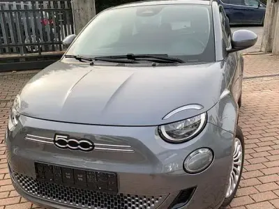 Usata Fiat 500e Action 42 kW (58 CV) 2022 Utilitaria