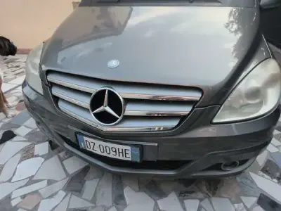 Usata Mercedes B180 116 CV (85 kW) 2009 Monovolume