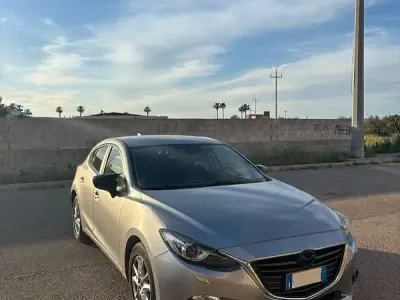 Usata Mazda 3 Exceed 105 CV (77 kW) 2016 Berlina