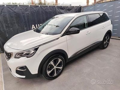 Usata Peugeot 5008 130 CV (95 kW) 2020 Bianco SUV