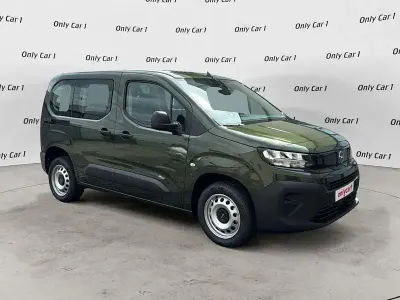 Nuova Opel Combo Life Edition+ 100 CV (73 kW) 2026 Verde