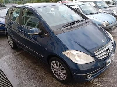 Usata Mercedes A180 116 CV (85 kW) 2010 Blu Berlina