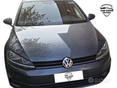 Usata VW Golf VII Business 110 CV (80 kW) 2018 Grigio Station wagon