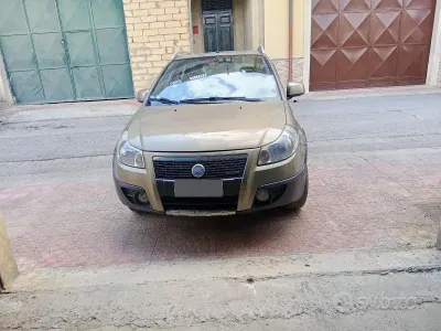 Usata Fiat Sedici 120 CV (88 kW) 2007 SUV