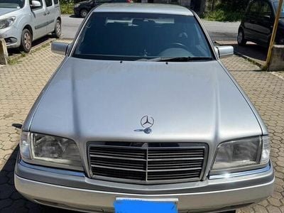 Usata Mercedes C200 192 CV (141 kW) 1996 Grigio Berlina
