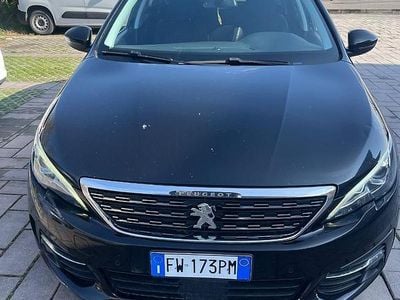 Usata Peugeot 308 116 CV (85 kW) 2019 Nero Station wagon
