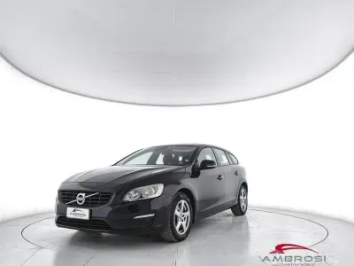 Usata Volvo V60 Business Edition 120 CV (88 kW) 2015 Bluazzurro Station wagon