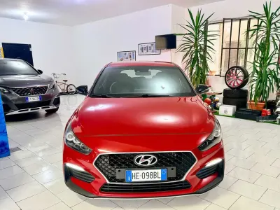 Gebraucht Hyundai i30 N Line 140 PS (102 kW) 2019 Rot Limousine