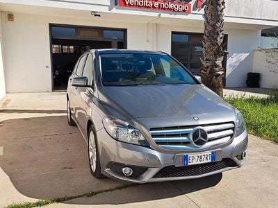 Usata Mercedes B180 Premium 109 CV (80 kW) 2013 Grigio Monovolume