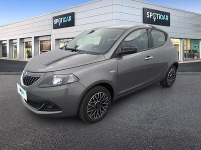 Usata Lancia Ypsilon 69 CV (50 kW) 2024 Grigio Utilitaria