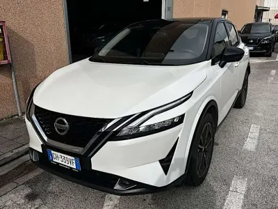 Usata Nissan Qashqai Style Edition 140 CV (102 kW) 2022 Bianco metallizzato SUV