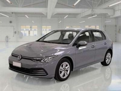 Usata VW Golf VIII Life 116 CV (85 kW) 2022 Grigio Berlina