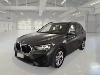 Usado BMW X1 Advantage 125 CV (91 kW) 2021 Negro SUV