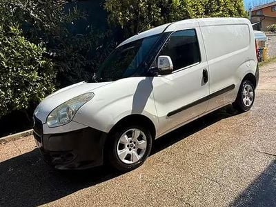 Begagnad Fiat Doblò 2011 Vit Minibuss