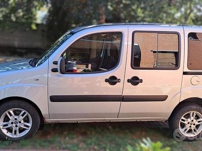 Usata Fiat Doblò 2009 Grigio Monovolume