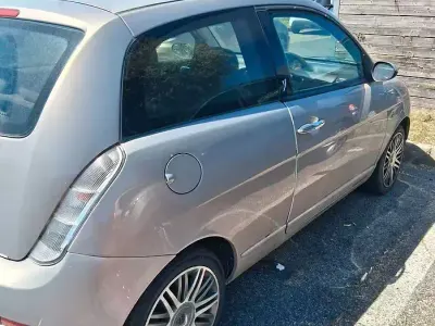 Usata Lancia Ypsilon 60 CV (44 kW) 2006 Grigio Utilitaria