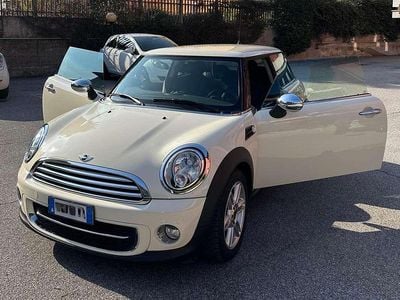 Usata Mini Cooper D 112 CV (82 kW) 2014 Bianco Utilitaria