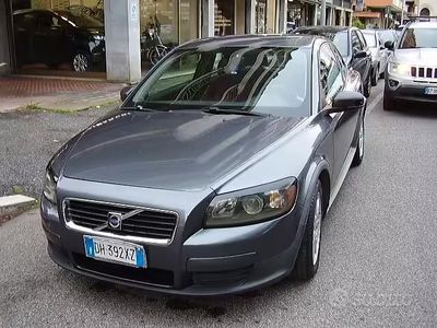 Usata Volvo C30 Kinetic 100 CV (73 kW) 2007 Grigio Utilitaria