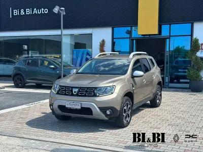 Usata Dacia Duster Prestige 101 CV (74 kW) 2020 Bronzo SUV