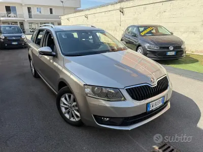 Käytetty Skoda Octavia 105 HP (77 kW) 2014 Harmaa Farmari