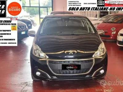 Usata Peugeot 208 Signature Sky 102 CV (75 kW) 2019 Nero Utilitaria