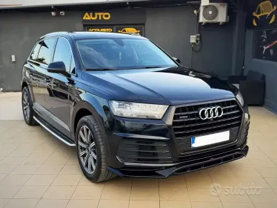 Usata Audi Q7 Business Plus 333 CV (244 kW) 2016 Blu SUV
