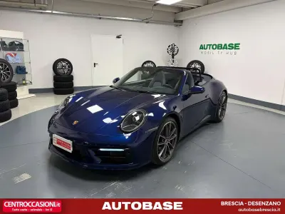 Usata Porsche 911 Carrera 4S Cabriolet 450 CV (330 kW) 2023 Blu genziana Cabrio