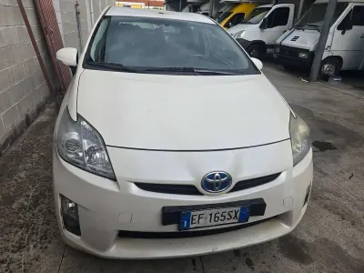 Usata Toyota Prius Executive 99 CV (72 kW) 2011 Bianco Berlina