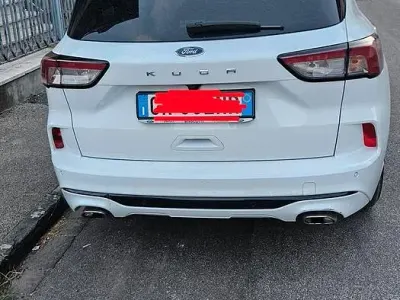 Usata Ford Kuga 120 CV (88 kW) 2023 Bianco SUV
